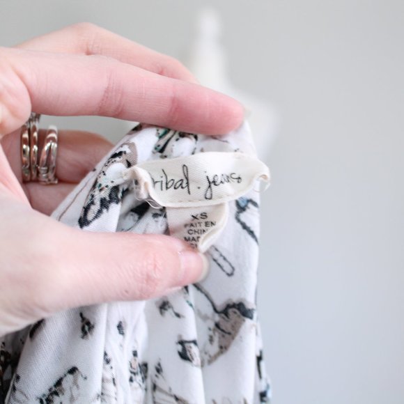 Tribal Jeans Tribal Print Blouse with Tassle Sz Xs - Picture 12 of 14